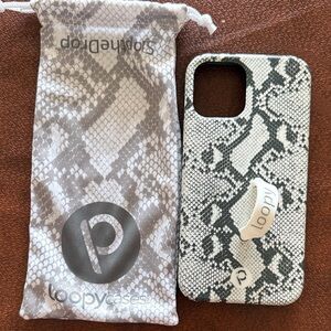 Loopy Case Monochrome Snake Pattern Phone Cover iPhone 15 pro